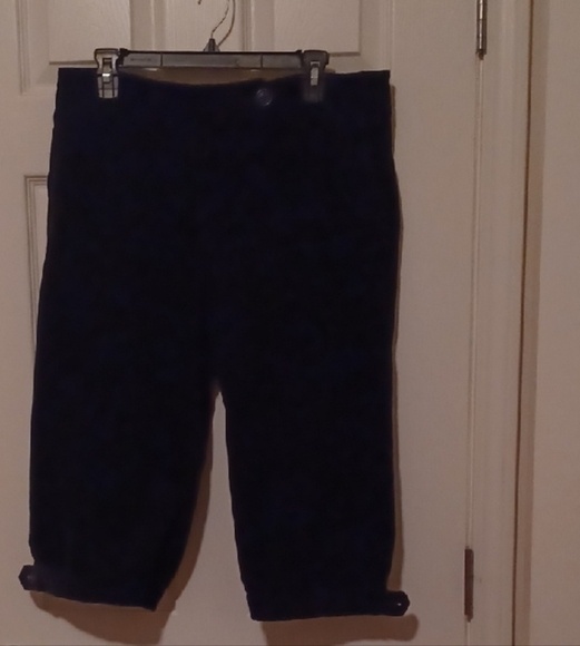 💫Corduroy Black Cropped Pants - Picture 10 of 10